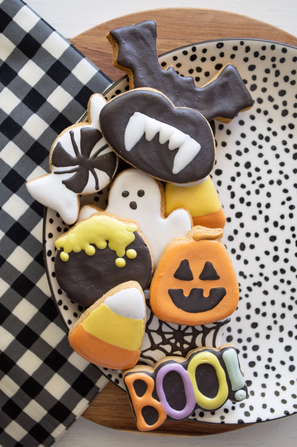 Feelin' Spooky Mix Biscuits - Halloween Dog Biscuit